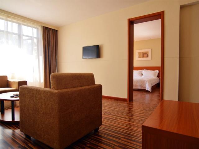 Jinjiang Inn Select Yantai Penglaige Exterior photo